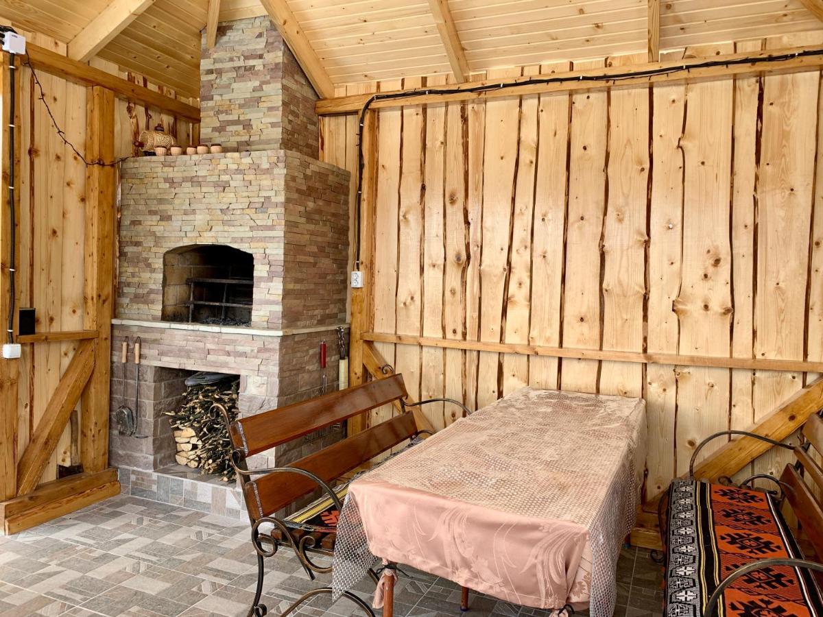 Underhills House Apartment Яремче Екстериор снимка