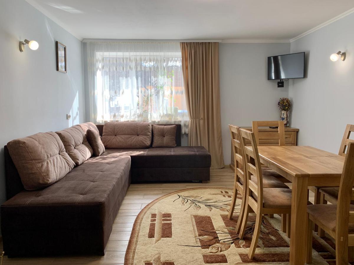 Underhills House Apartment Яремче Екстериор снимка