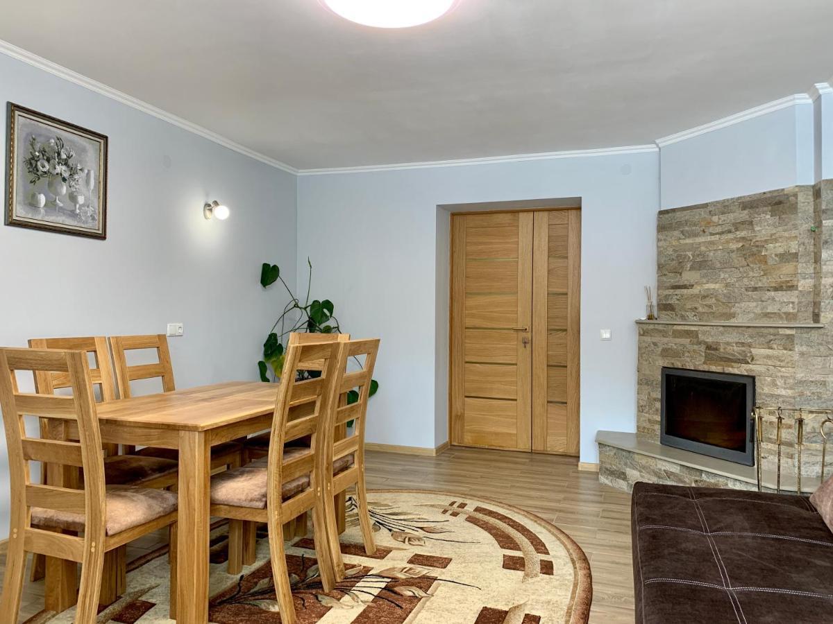 Underhills House Apartment Яремче Екстериор снимка